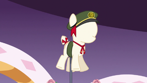Sweetie Belle's Filly Guide uniform S6E15.png