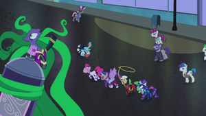Mane-iac cackling over frozen ponies S4E06.png