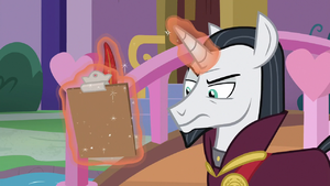 Chancellor Neighsay writes down more notes S8E1.png