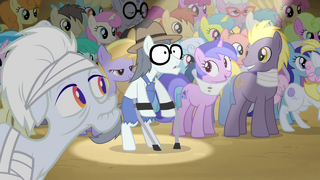 Spotlight pointing at Silver Shill with crutches S4E20.png