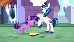 Shining and Twilight dorky dance S02E25.png