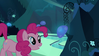 Pinkie Pie clone about to eat the mushroom S3E03.png