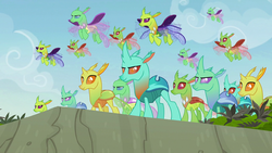 Changelings appear to help Pharynx S7E17.png