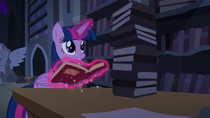Twilight "find anything, Spike" S4E03.png