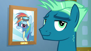 Sky Stinger smirking beside Rainbow's picture S6E24.png