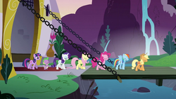 Marching out of Canterlot 2 S3E2.png