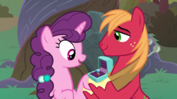 Big Mac gives Sugar Belle an engagement ring S9E23.png